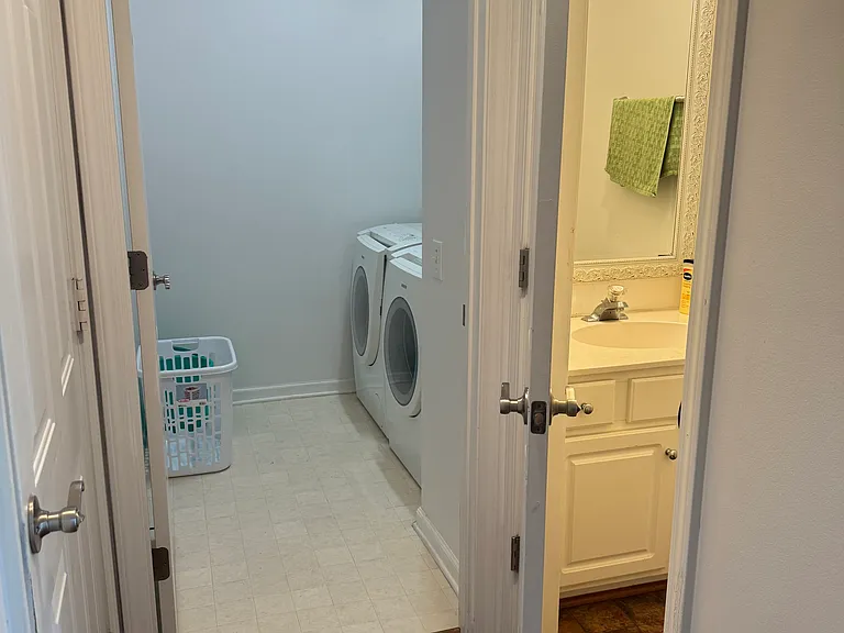 9327 Bellegarde Dr — Photo 26