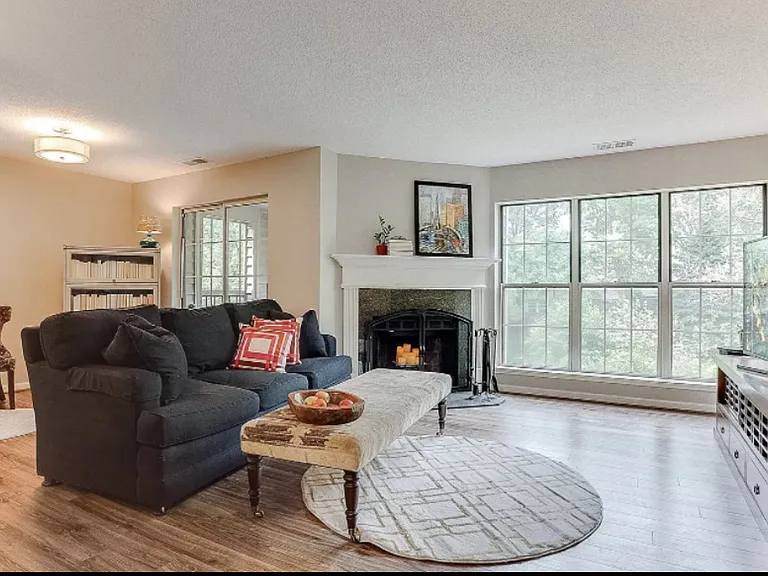 6010 Chasewood Pkwy #203 — Photo 3