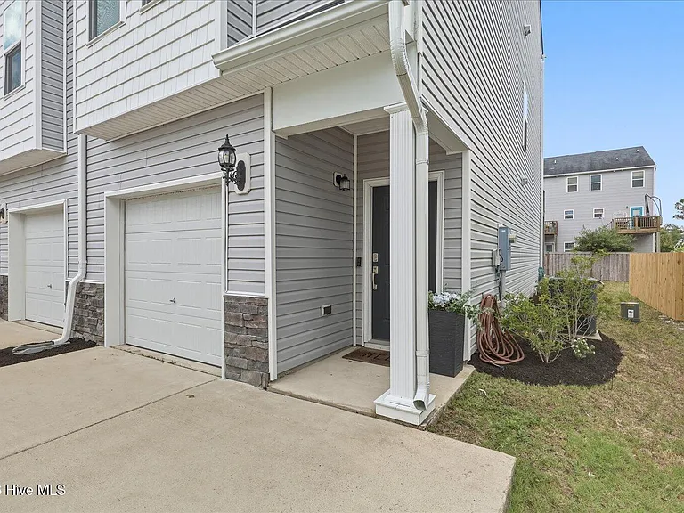 806 Blanche Ave #2 — Photo 2