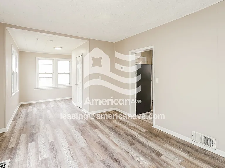 1454024_005_dining_room_14394666.jpg
