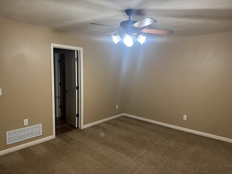S Treyden Cir — Photo 7