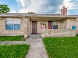 3906 Quiet Place Dr, Houston, TX 77082