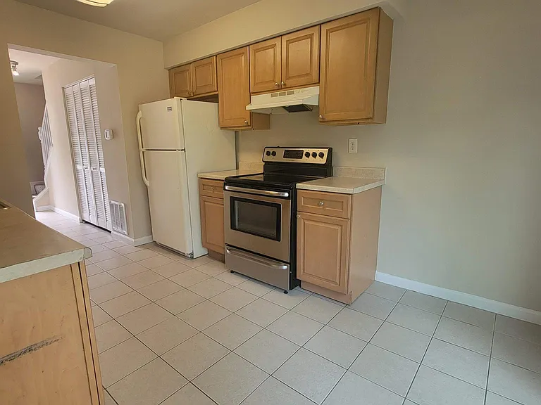 3381 Ryon Ct — Photo 7