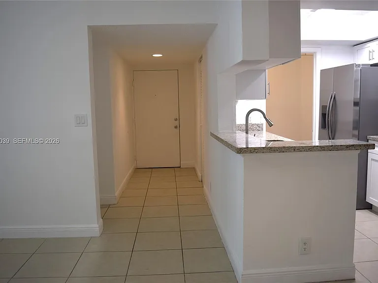 5628 Rock Island Rd #185 — Photo 2