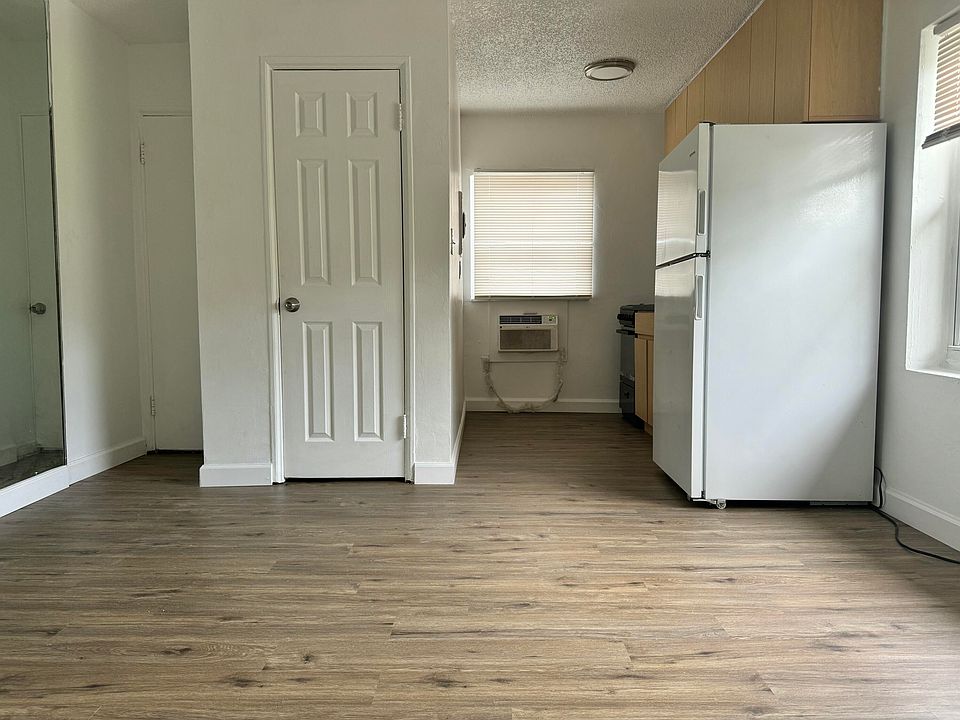 1st image of 2037 Madison St APT 8