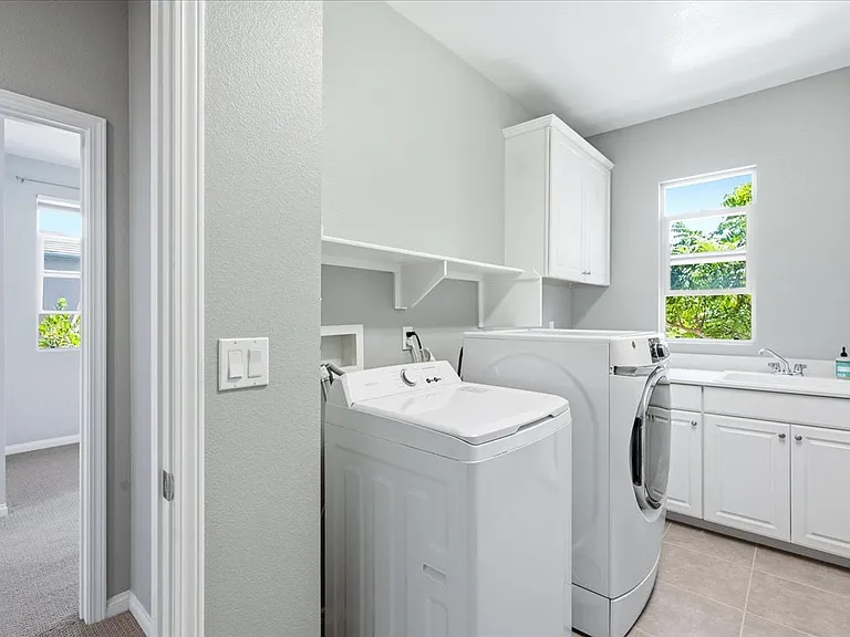 35 Lomada St — Photo 19