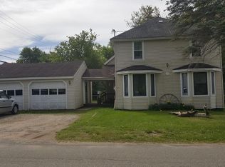 28 Pine St, Tupper Lake, NY 12986