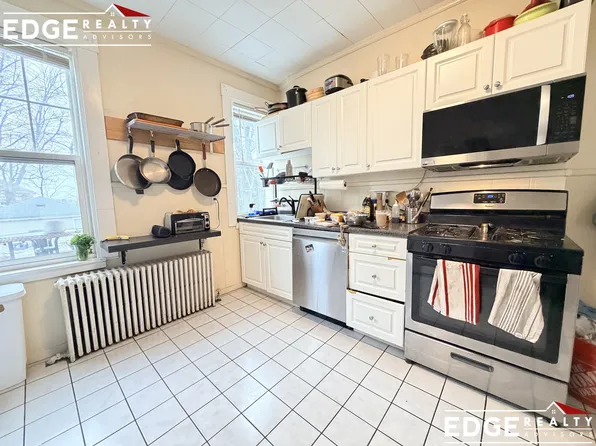 19 Bennett St, Brighton, MA 02135