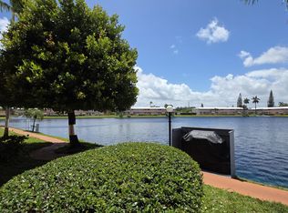 900 SW 10th Ter APT 2S, Hallandale Beach, FL 33009