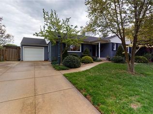231 Colorado Dr, Erie, PA 16505