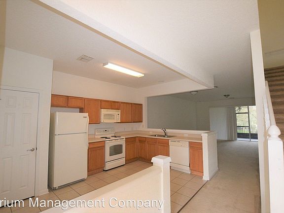 3rd image of 2531 Stockton Dr