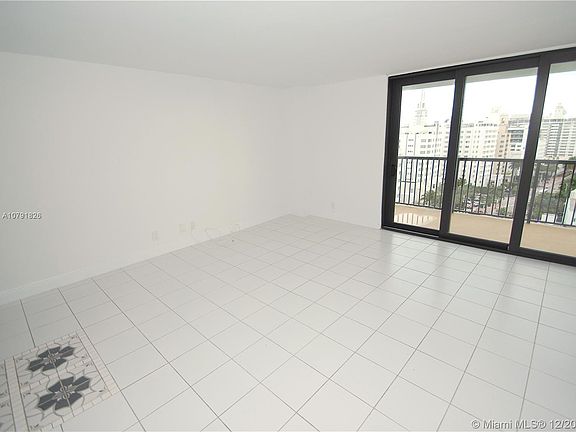 4th image of 1800 Collins Ave APT 16E