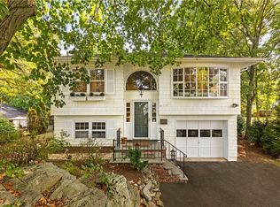 112 Sonn Dr, Rye, NY 10580