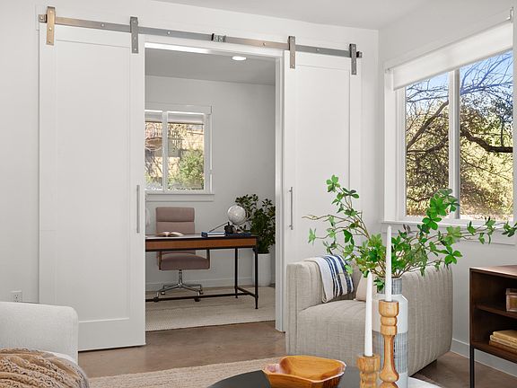 5th image of 4111 Spicewood Springs Rd Unit 1