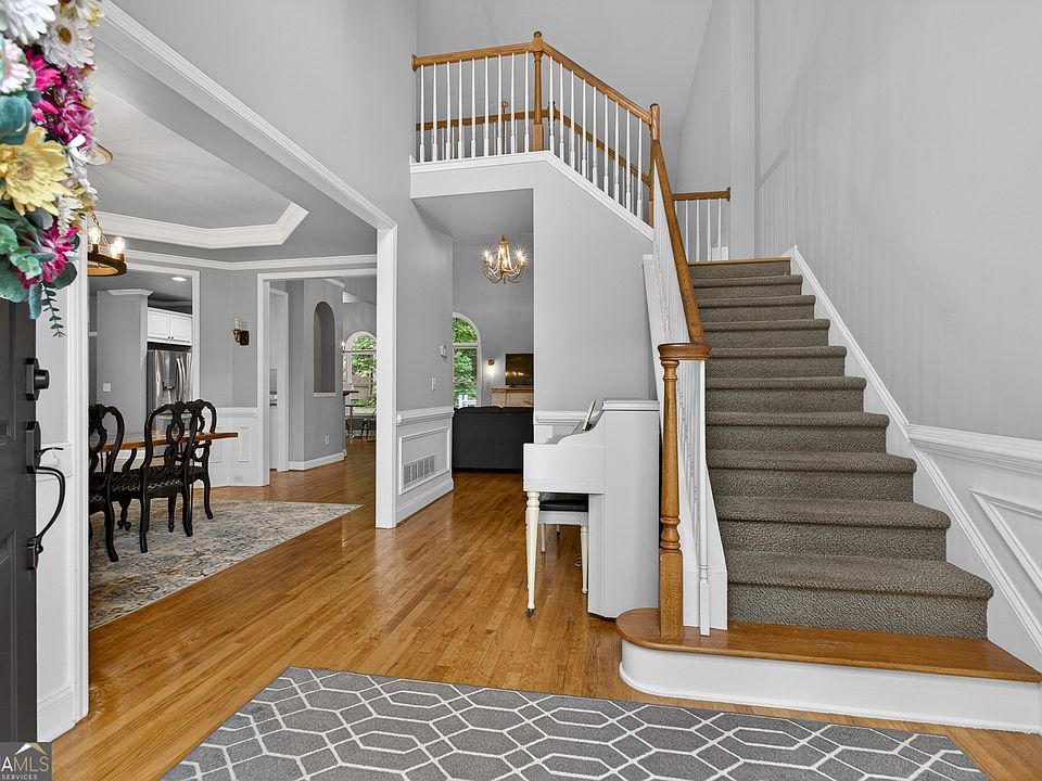 1st image of 4010 Northridge Dr