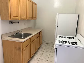 Rented by Tapiro Realty