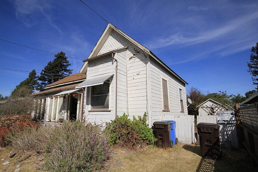 1st image of 318 Trescony St