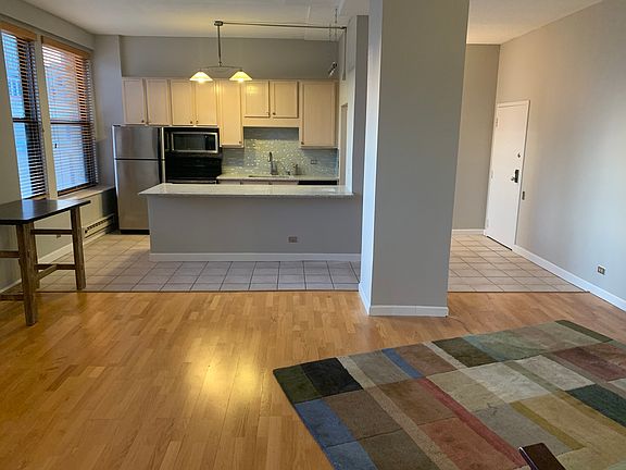 2nd image of 600 S Dearborn St APT 1405