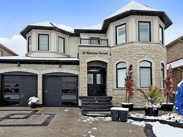 38 Havanna Cres #BASEMENT — Photo 2