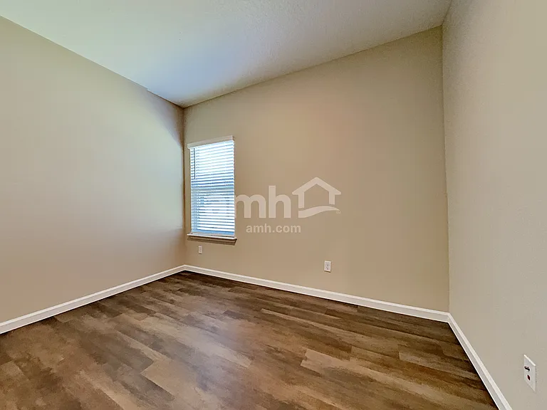 225 Edge Park Trl — Photo 17