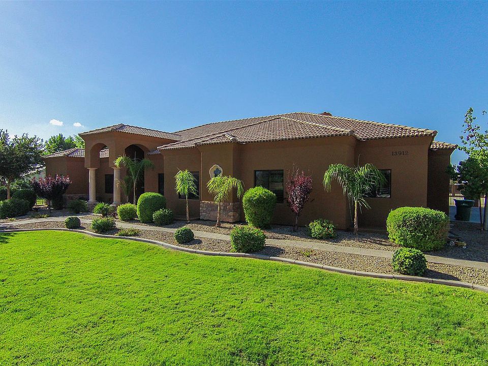 1st image of 13912 E Vallejo St