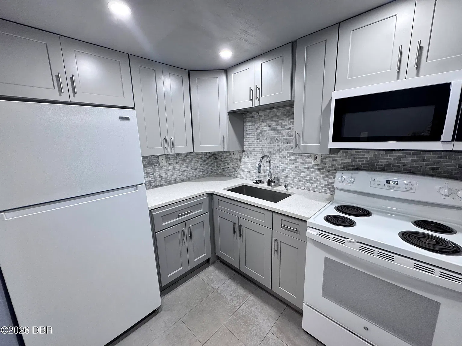 2 bed, 2.0 bath, 910 sqft, $1,350 — Photo 4