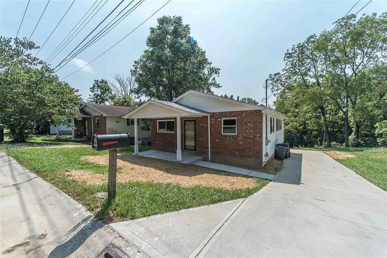 310 Eastern Ave photo 1
