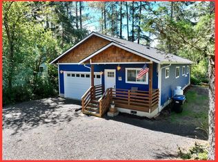 919 Discovery Ave SE, Ocean Shores, WA
