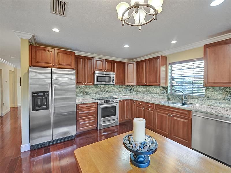 1st image of 9113 Vineyard Lake Dr