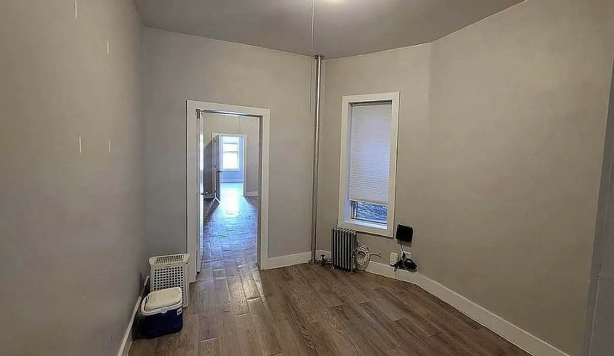 424 East 148th Street — Photo 4