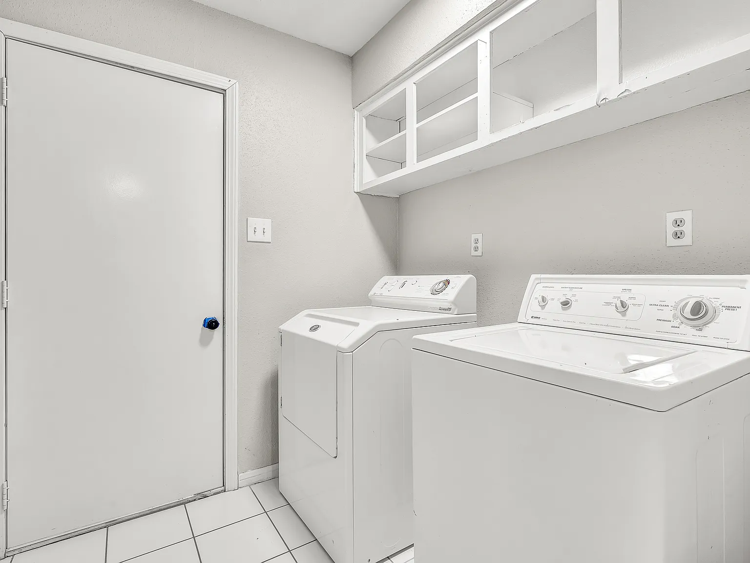 3 bed, 1379 sqft, $1,950 — Photo 4