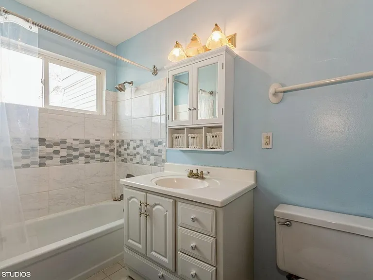 34W671 Hickory Ct #B — Photo 8