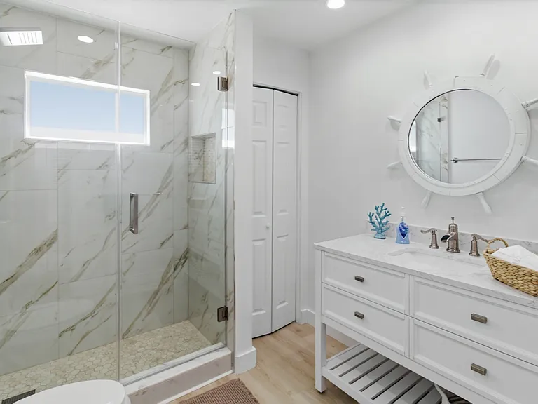 5190 Latham Ter — Photo 33