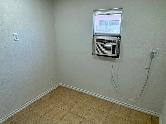 5th image of 1212 N Villareal Ave