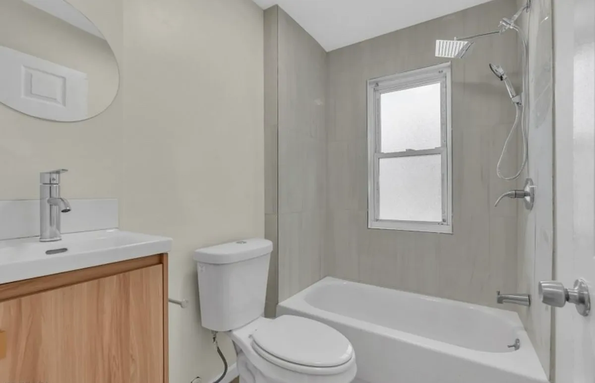 Building Photo - 157 Catherine St #2