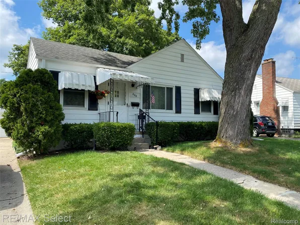 808 Mann Ave, Flint, MI 48503