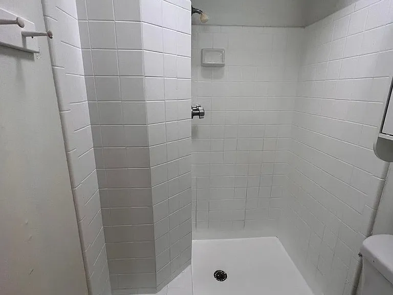 Woodward Park Apartments — Photo 9