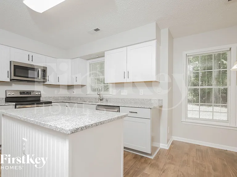 6805 Renwick Ct — Photo 7