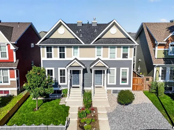 330 Auburn Meadows Blvd SE, Calgary, AB T3M 2E5