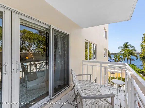 250 Bradley Pl APT 307, Palm Beach, FL 33480