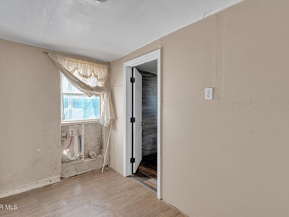 5th image of 10184 Haynes Rd