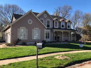 1219 Somerset Field Dr, Chesterfield, MO 63005