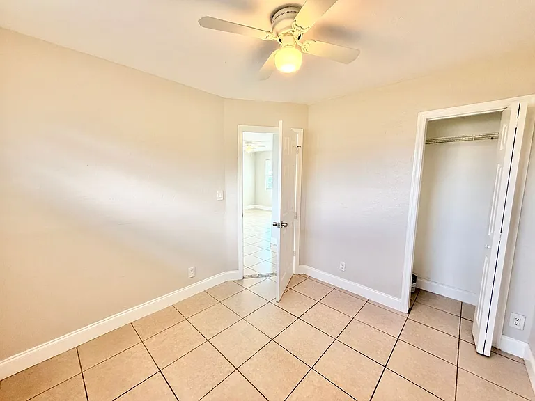 P (2347 Bayside St) — Photo 11