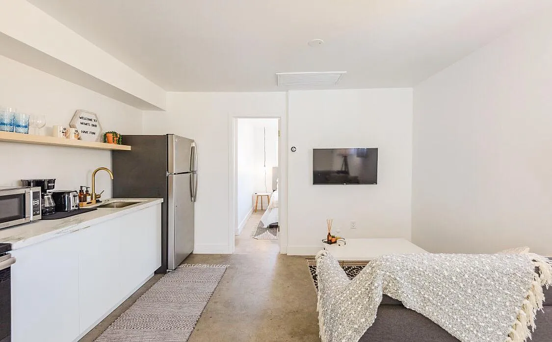 1 bed, 417 sqft, $1,250 — Photo 3