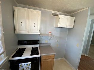 1511 Mapledale Rd, Wickliffe, OH 44092