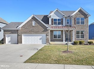 5020 Christa Ct, Naperville, IL 60564