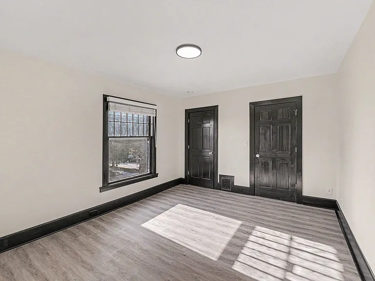 335 Crescent St NE #2 — Photo 12