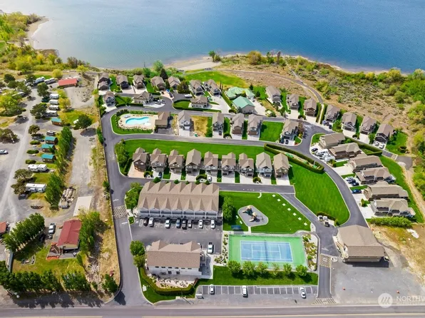 23772 Crescent Bay Drive NW #103, Quincy, WA 98848