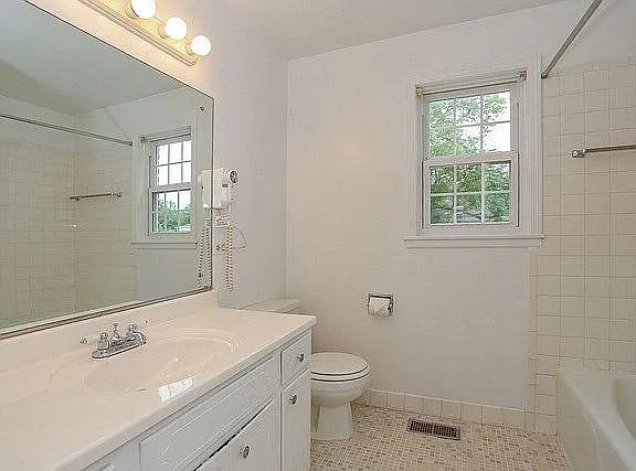 2150 Rugen Rd — Photo 21