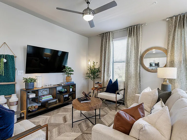 Guest Suite - Living 2